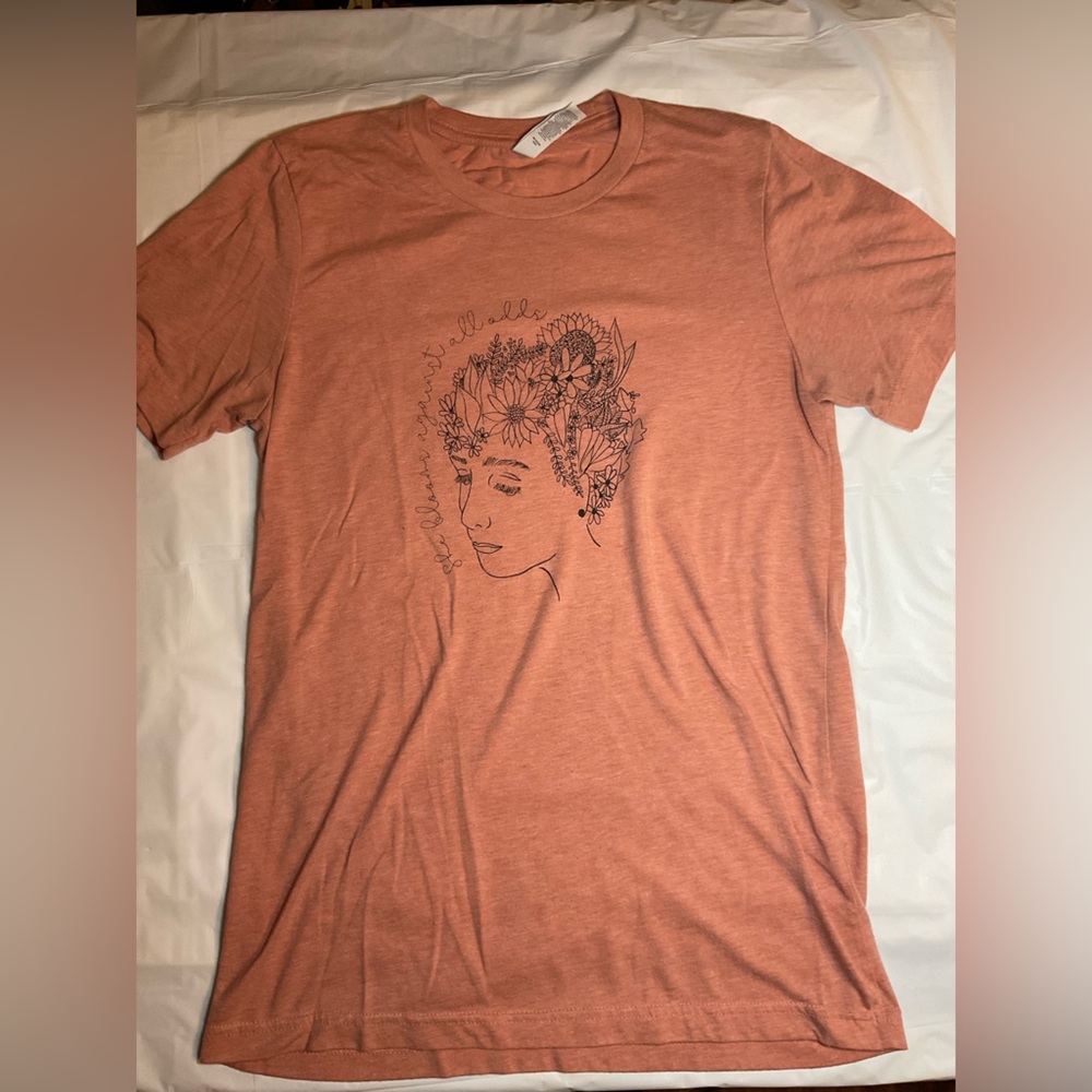 Women’s Floral Graphic Tee - Peach women size Small